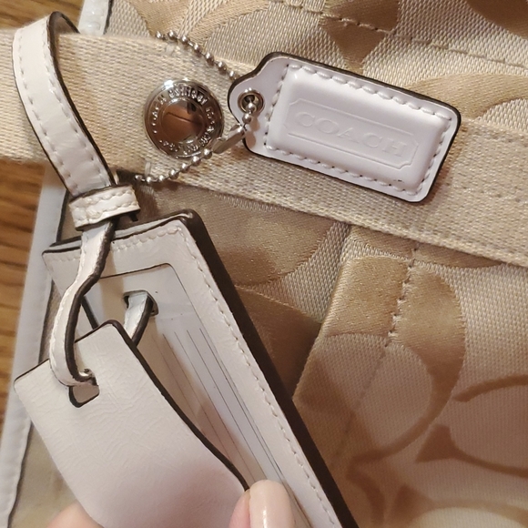 EUC Authentic tan Coach duffle travel tote. - Picture 2 of 9